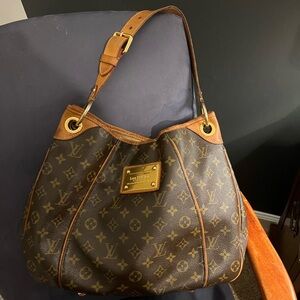 LOUIS VUITTON Galliera PM Monogram